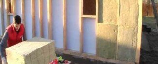 Утепление дома сайдингом. Утеплитель ЛАЙТ БАТТС СКАНДИК. Видео